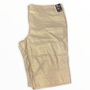 NWT, NY&C, Gold Bermuda Shorts, size 18